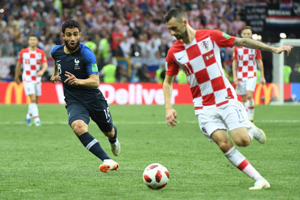 的激烈竞争 的激烈竞争